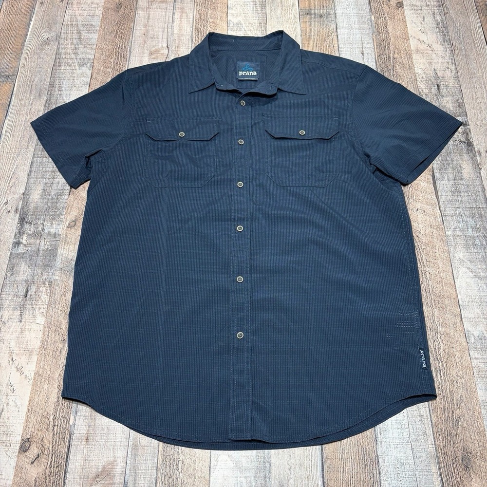 Prana Button Up Shirt Mens Medium Blue Hiking Outdoor Performance Travel Pocket
